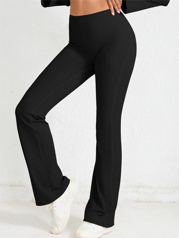 Julia Tayt and a sexy bra