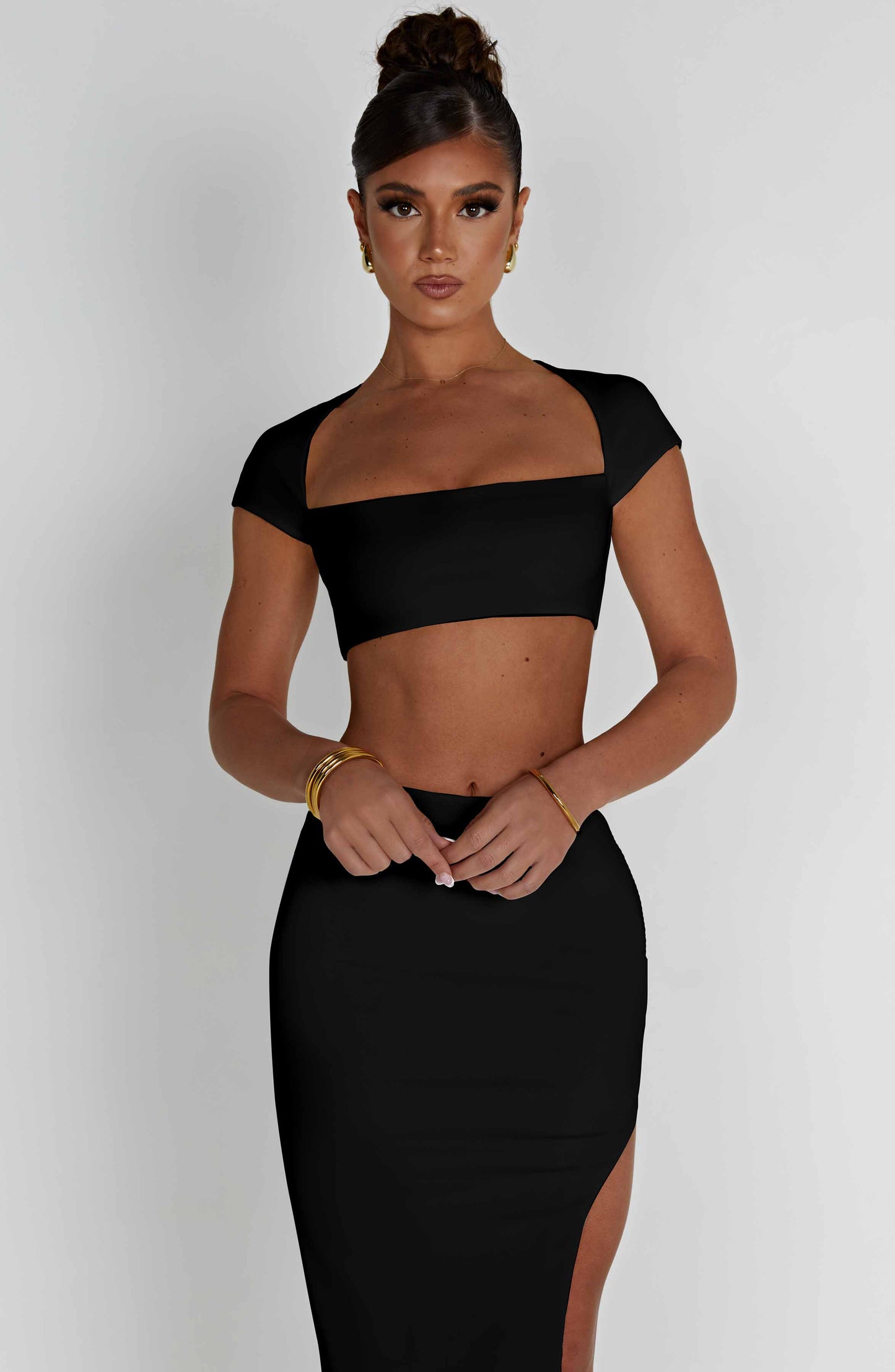 Adorn the West - Siyah
