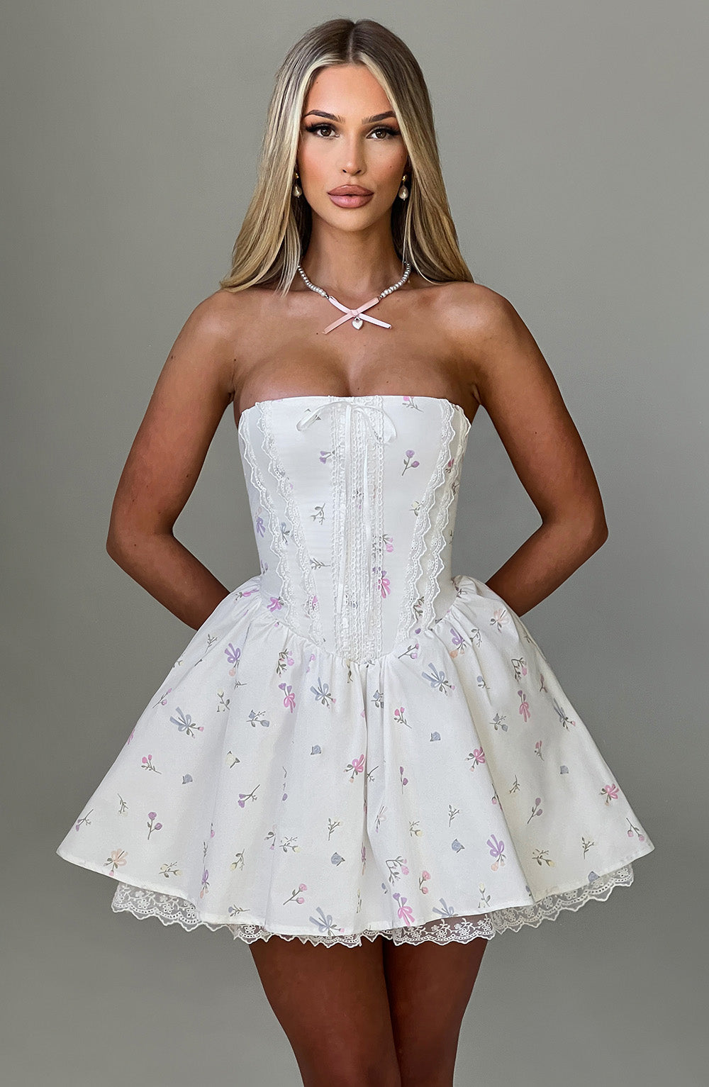 Robe courte Evie - Imprimé floral multicolore blanc